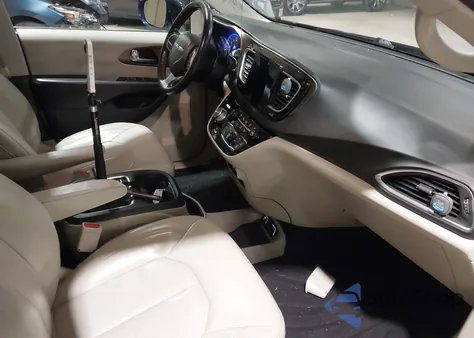 2019 Chrysler Pacifica Touring L Plus z USA, uszkodzony, nr VIN 2C4RC1EG4KR570280